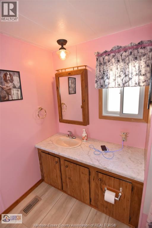 327 REGENT COURT - 28