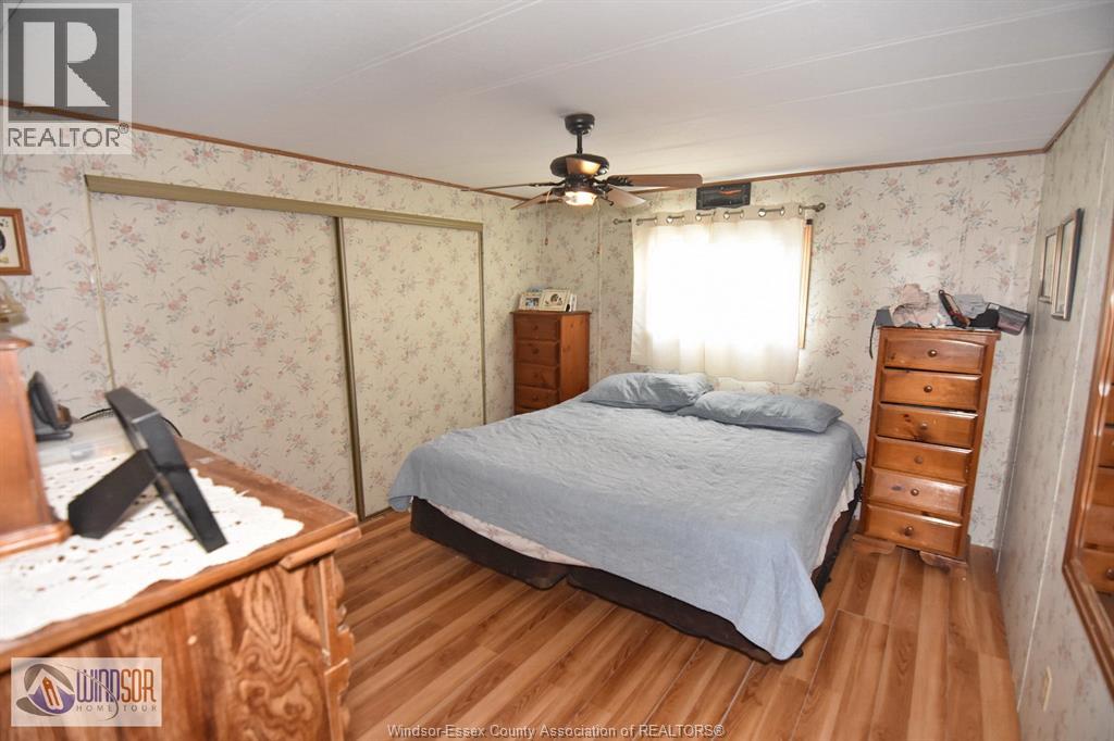 327 REGENT COURT - 32