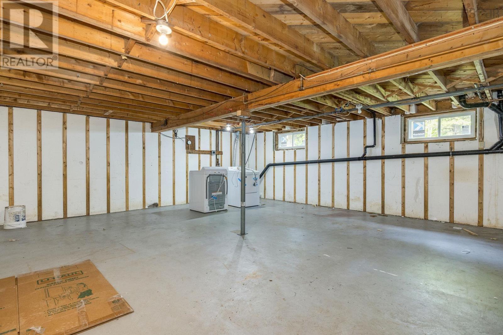 1432 George Street E - 32