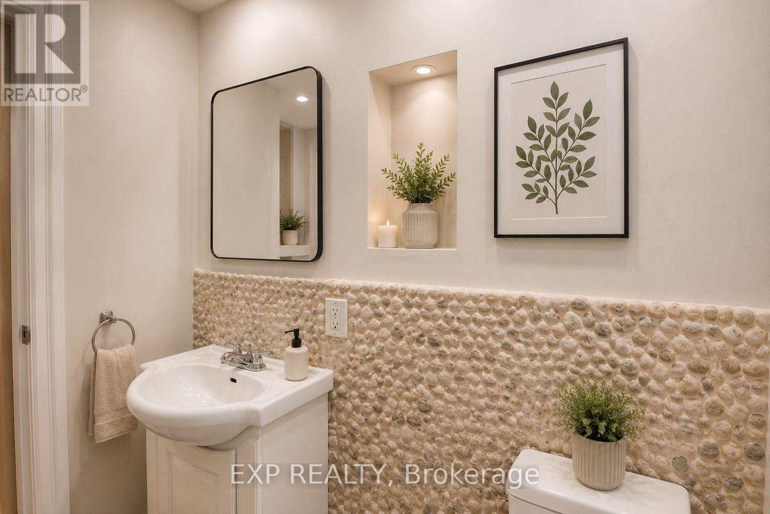 448-450 HOLLAND AVENUE - 45