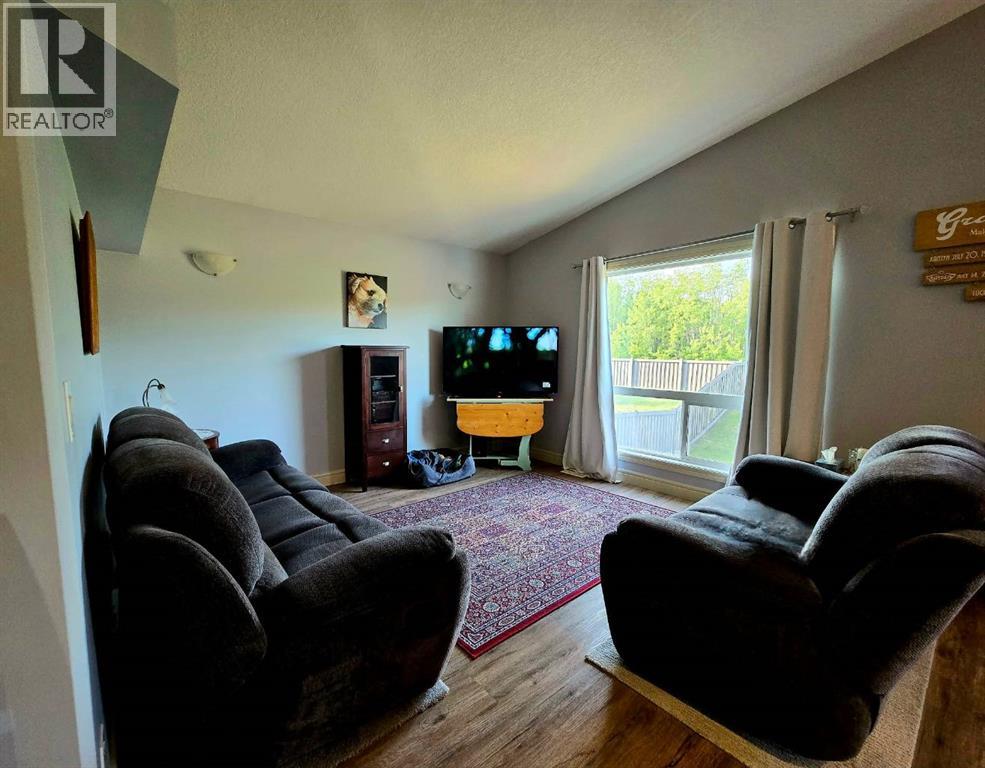 8563 69 Avenue - 16