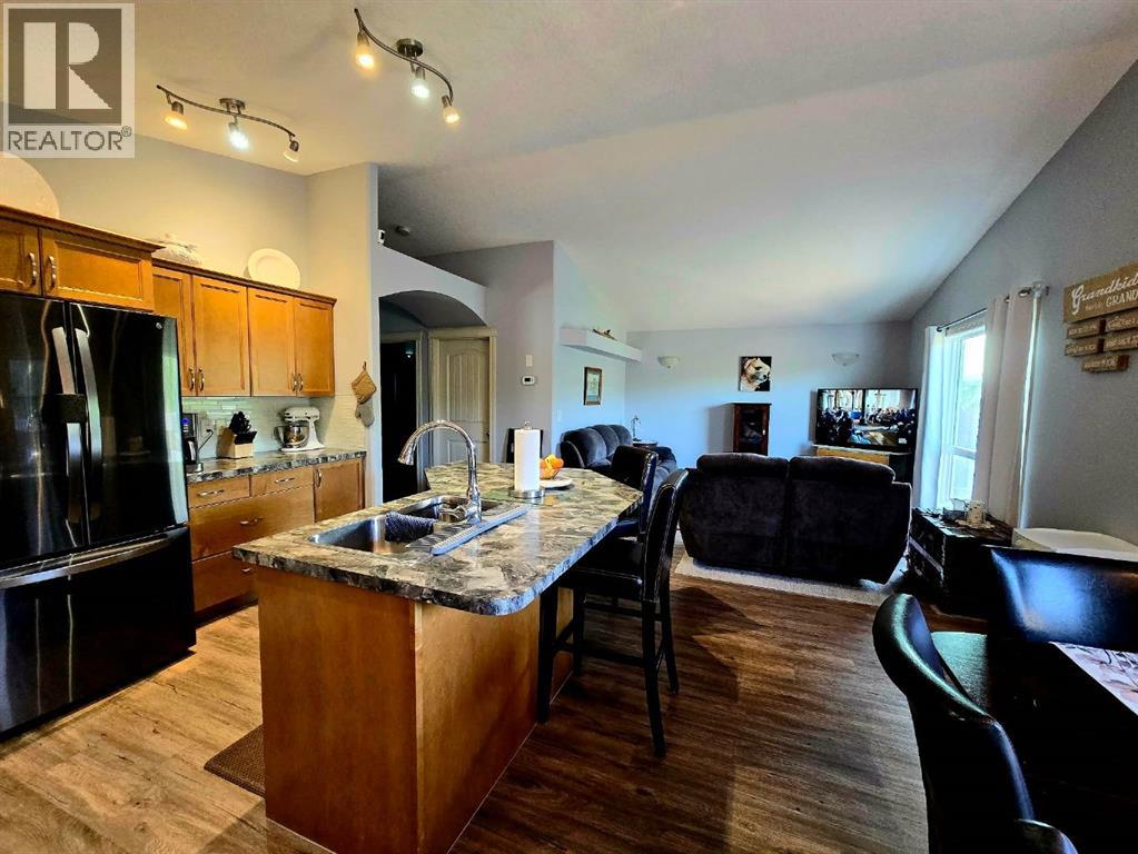 8563 69 Avenue - 7