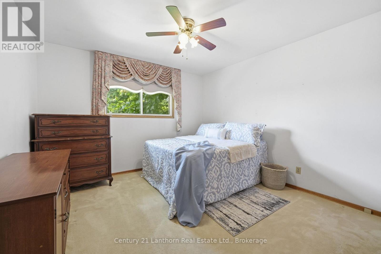 1041 HUDSON DRIVE - 23