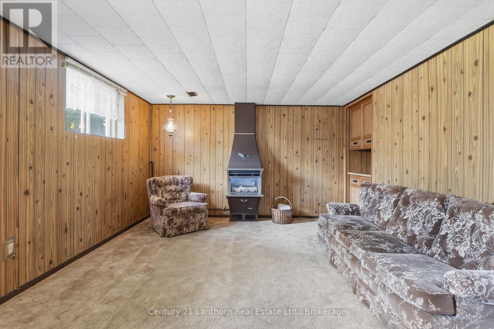 1041 HUDSON DRIVE - 30