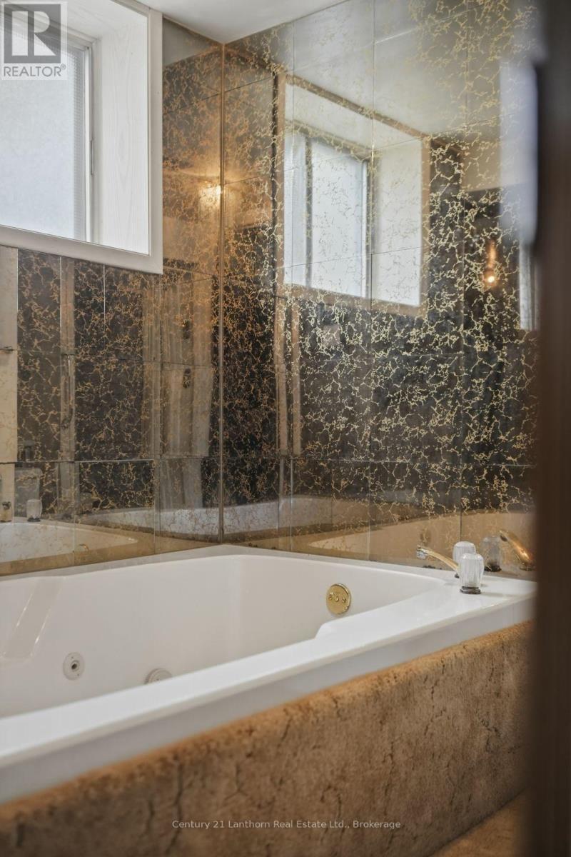 1041 HUDSON DRIVE - 33