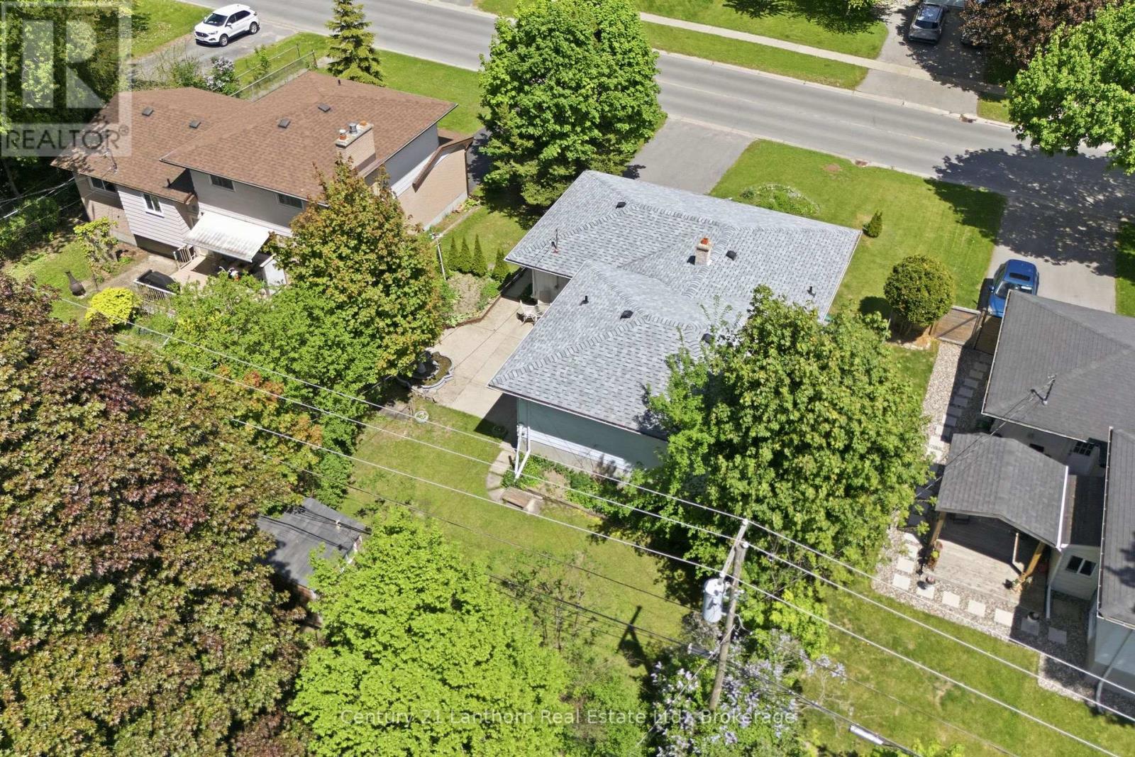 1041 HUDSON DRIVE - 43
