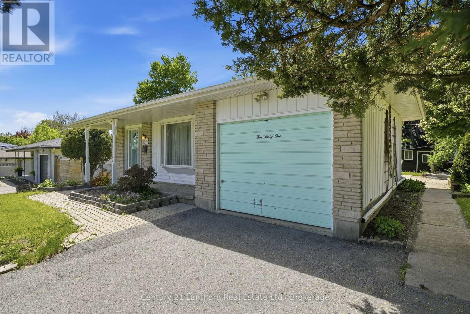 1041 HUDSON DRIVE - 7