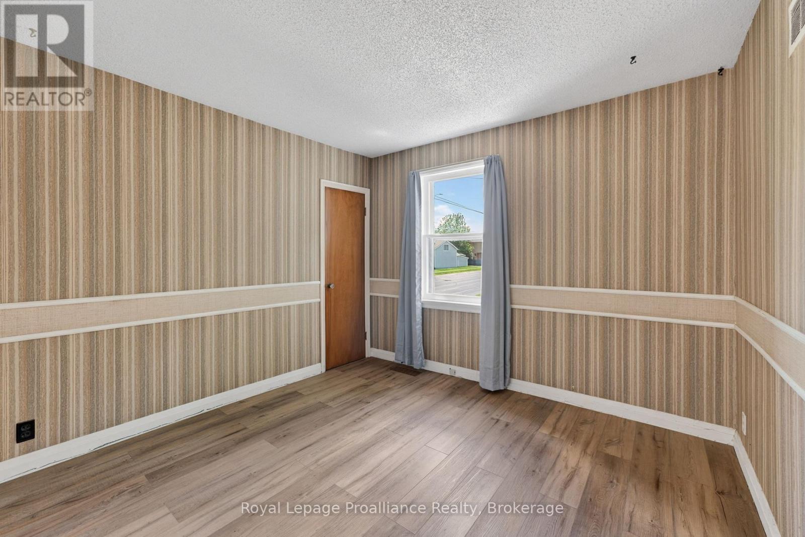 368 SIDNEY STREET - 11