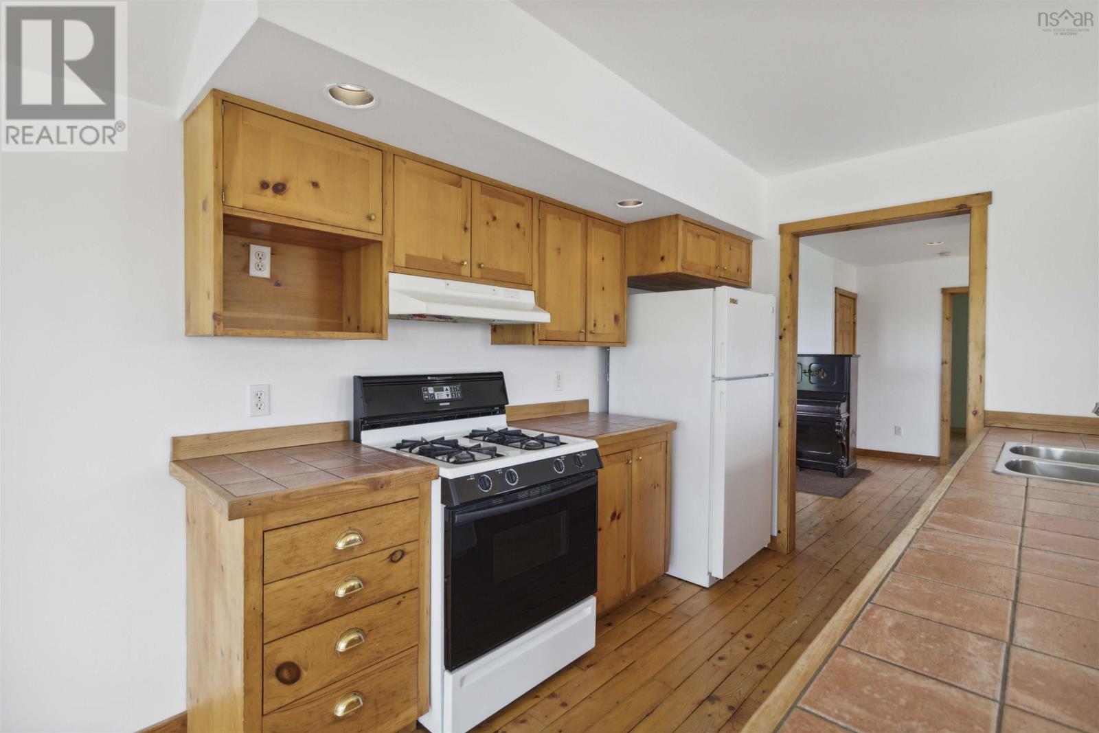 21 West Berlin Wharf Road - 10