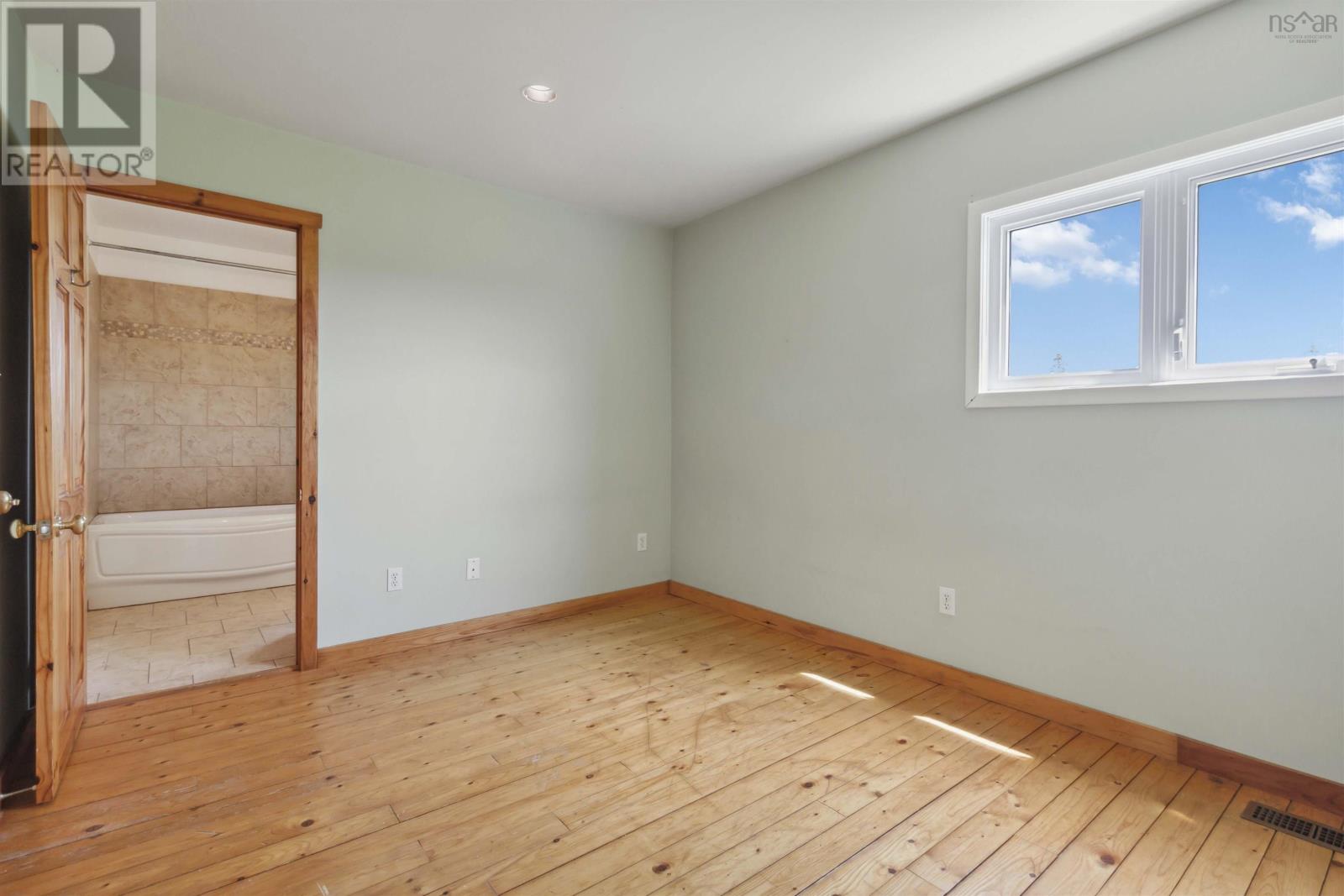 21 West Berlin Wharf Road - 21