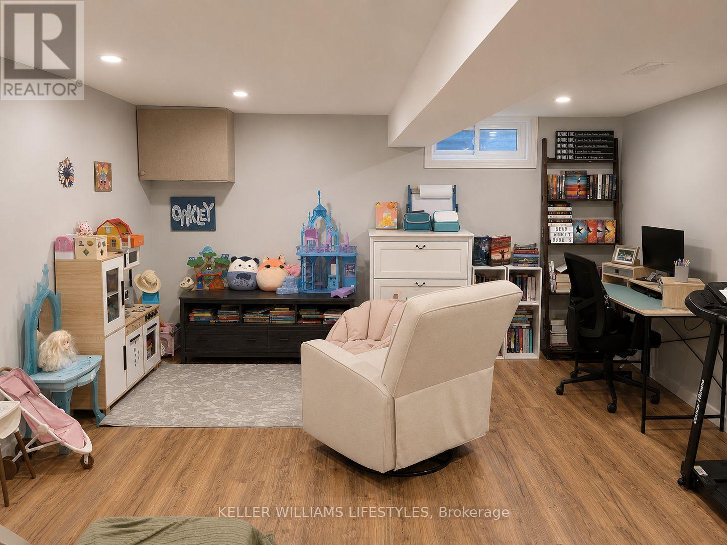 664 WONDERLAND ROAD S - 13