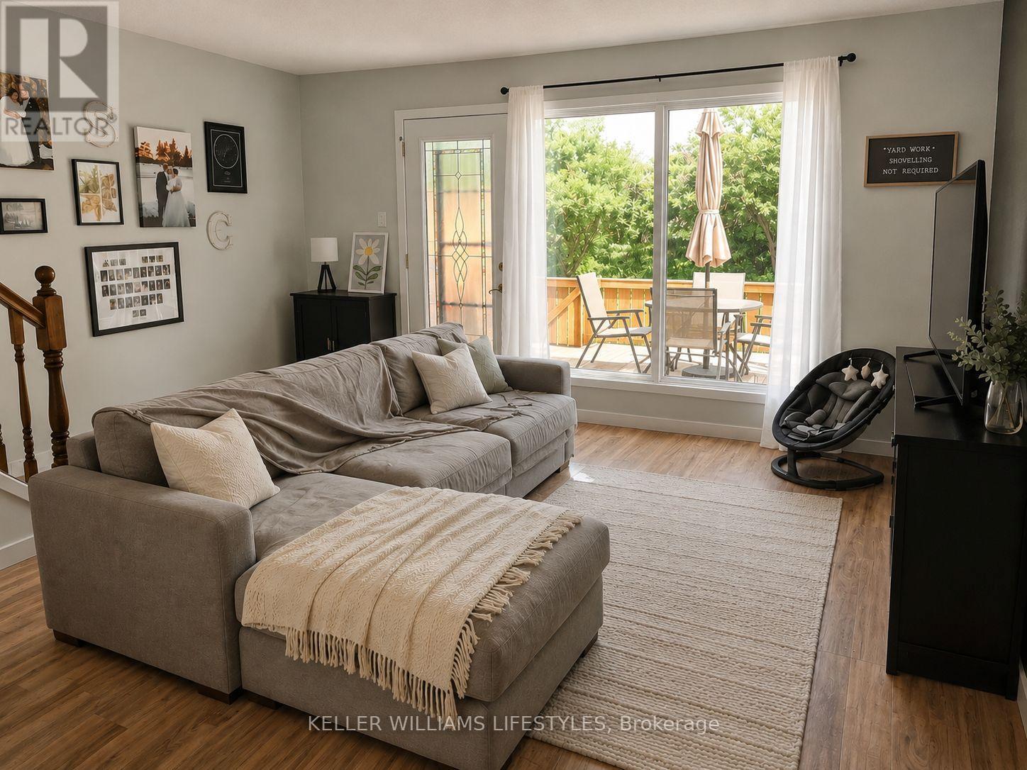 664 WONDERLAND ROAD S - 3