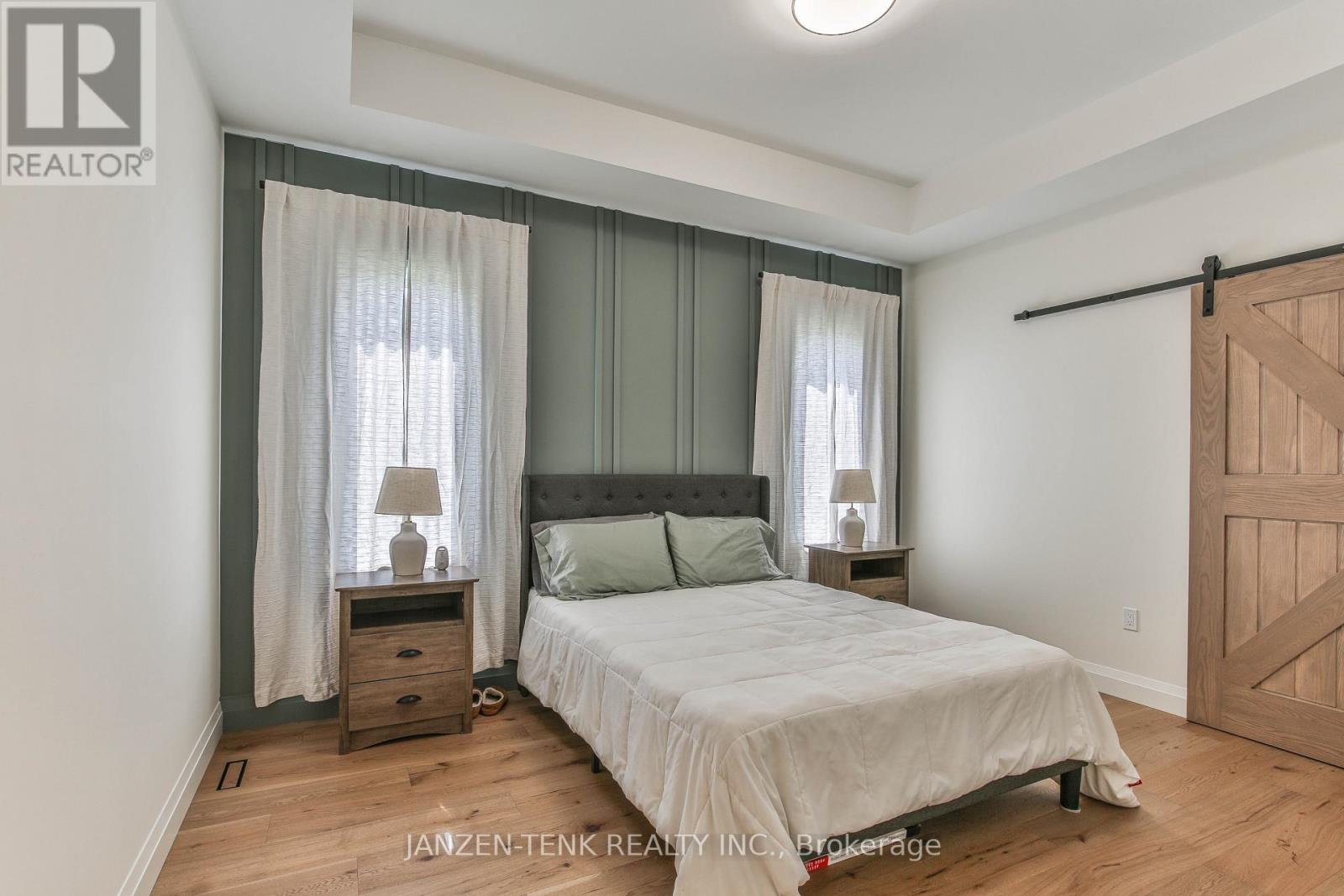 11 CHARLES COURT - 22