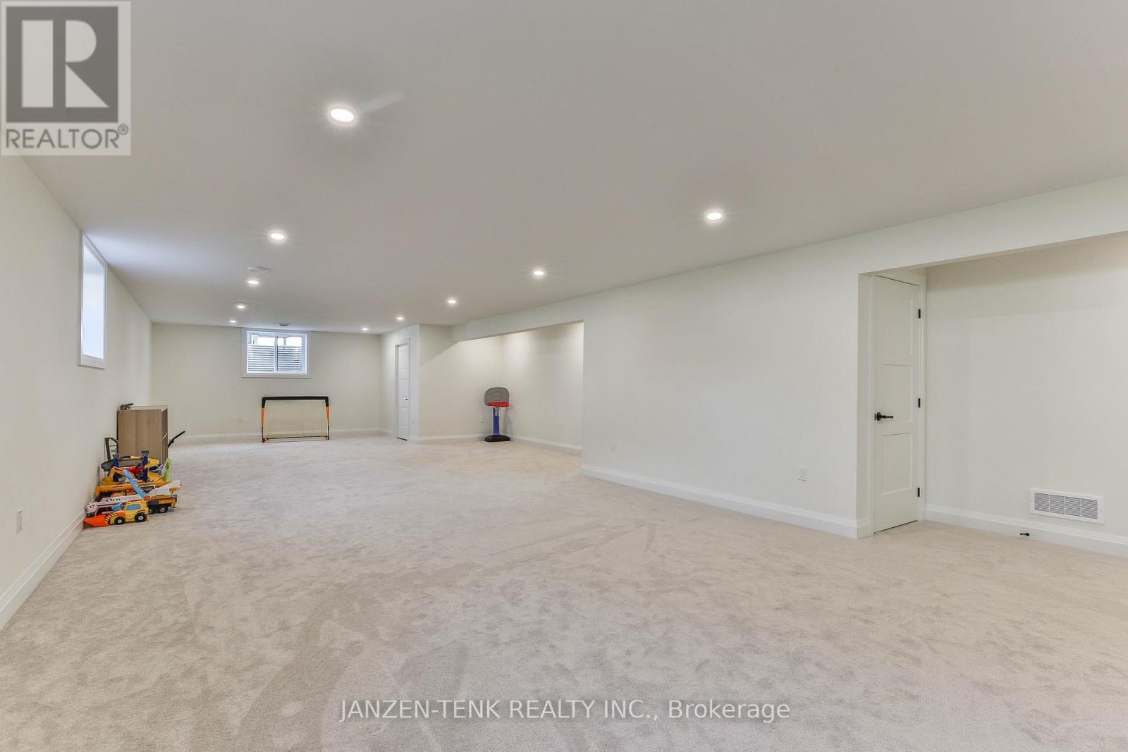 11 CHARLES COURT - 36