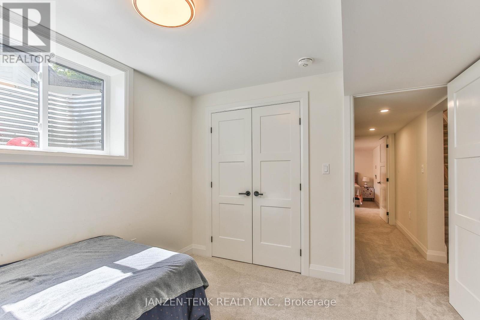 11 CHARLES COURT - 38