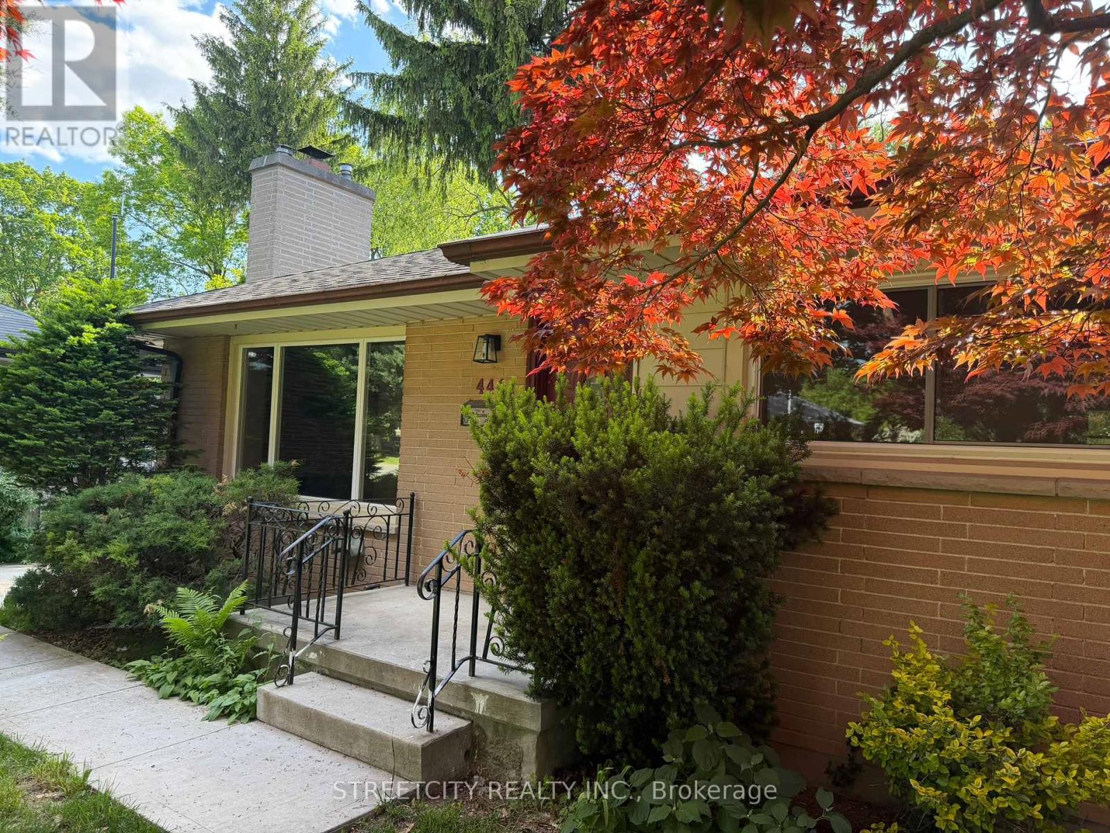 444 SCENIC DRIVE - 3