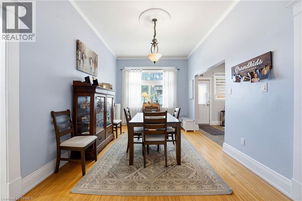 #1 54 DUFFERIN Avenue - 11