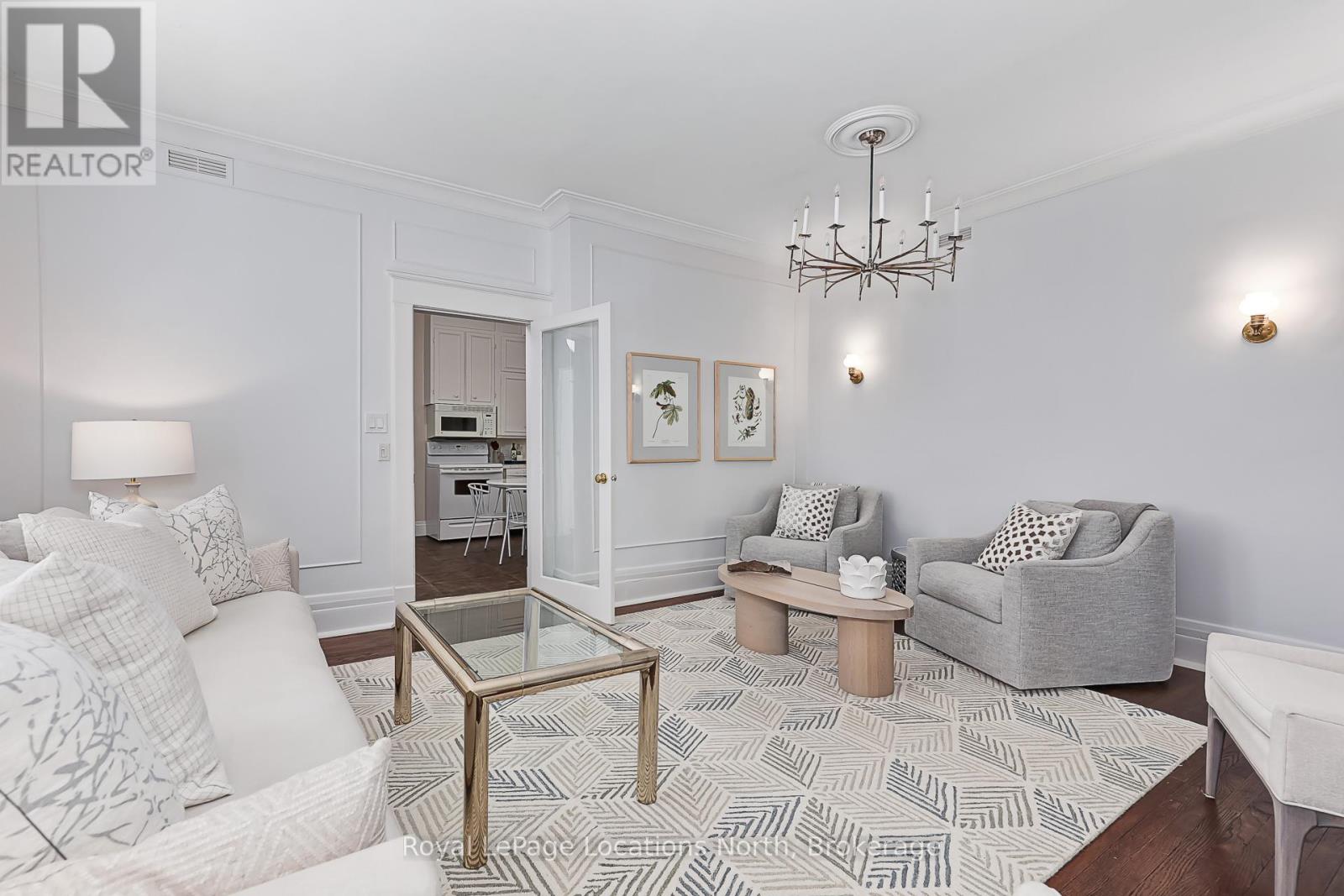 136 OAK STREET - 12