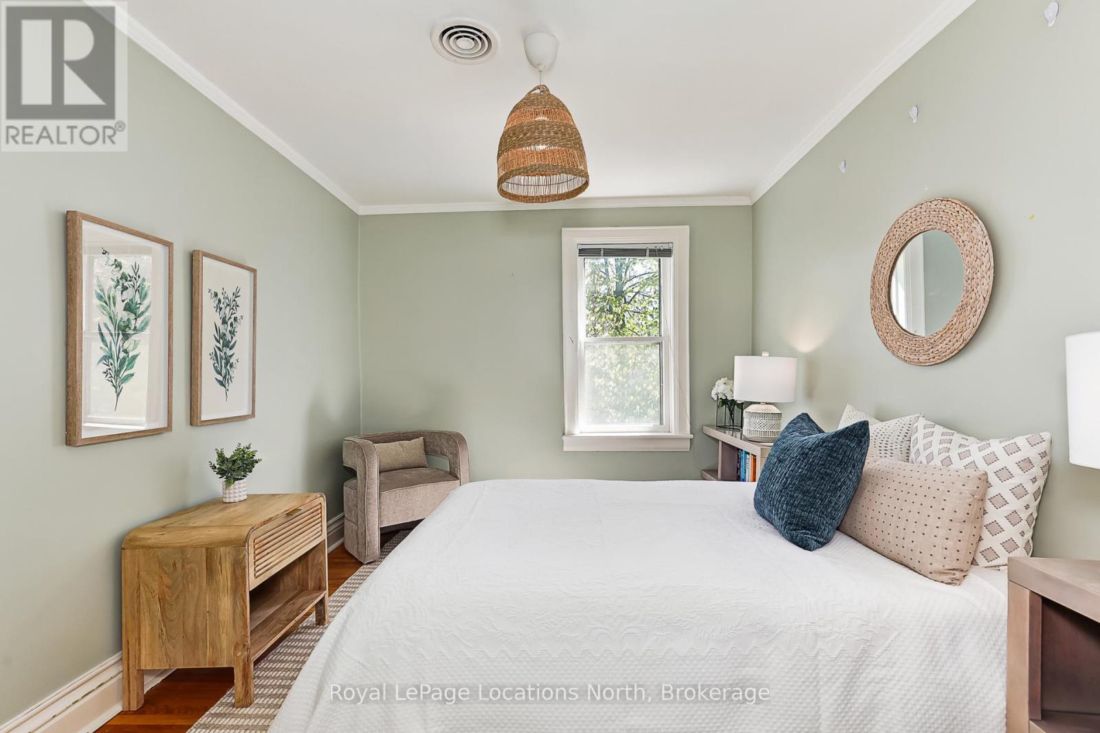 136 OAK STREET - 20