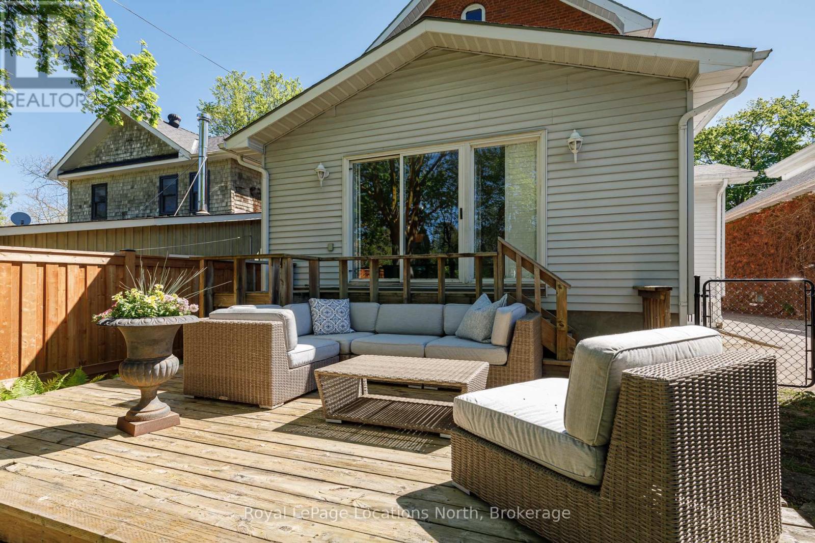 136 OAK STREET - 28