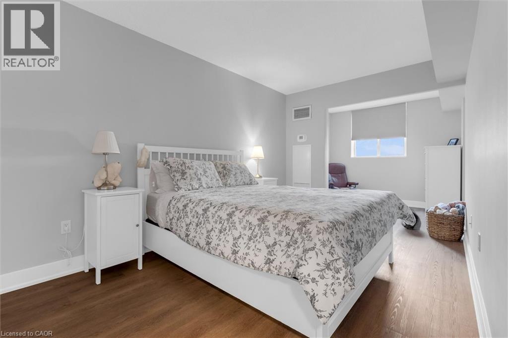 #203 185 ROBINSON Street - 17