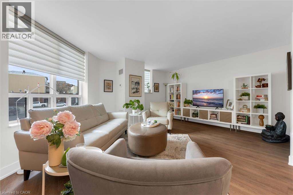 #203 185 ROBINSON Street - 16