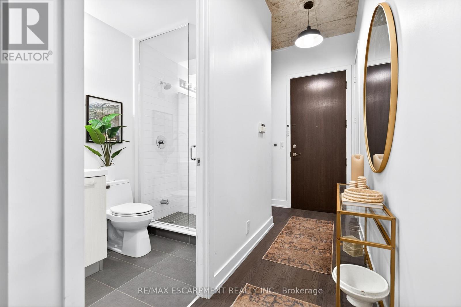 #806 399 ADELAIDE STREET W - 10