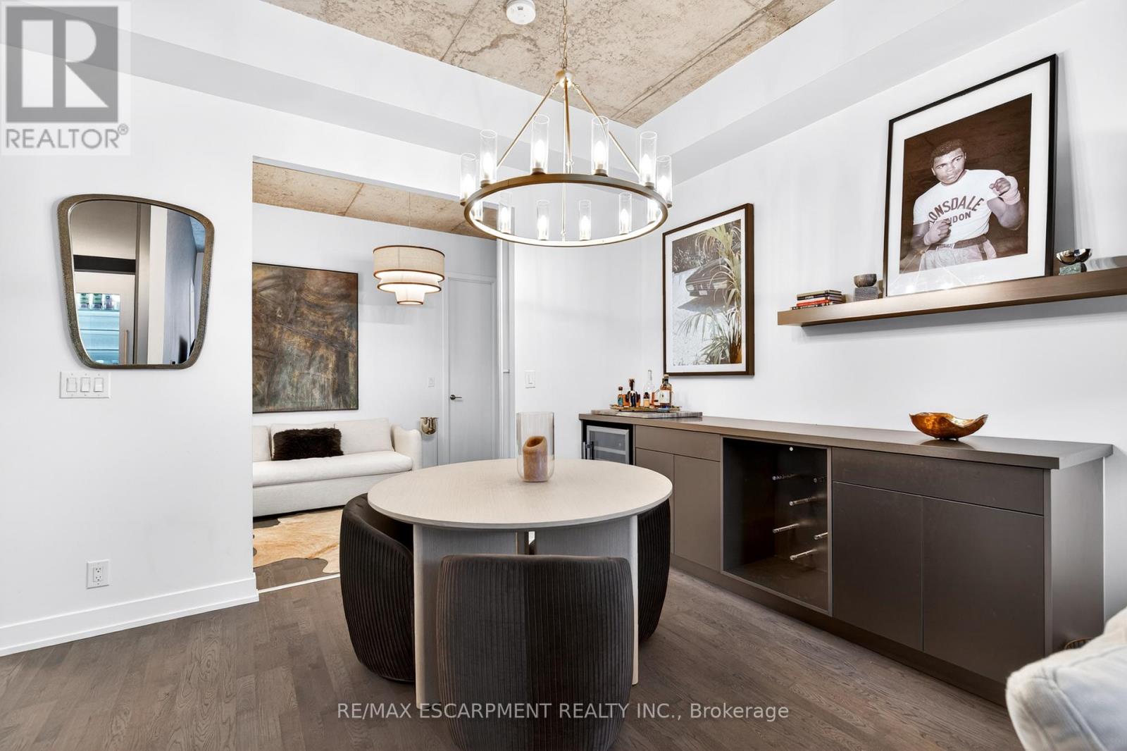 #806 399 ADELAIDE STREET W - 20