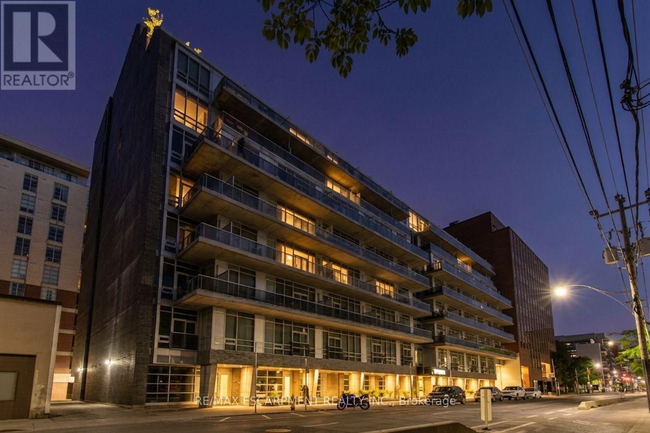 #806 399 ADELAIDE STREET W - 47