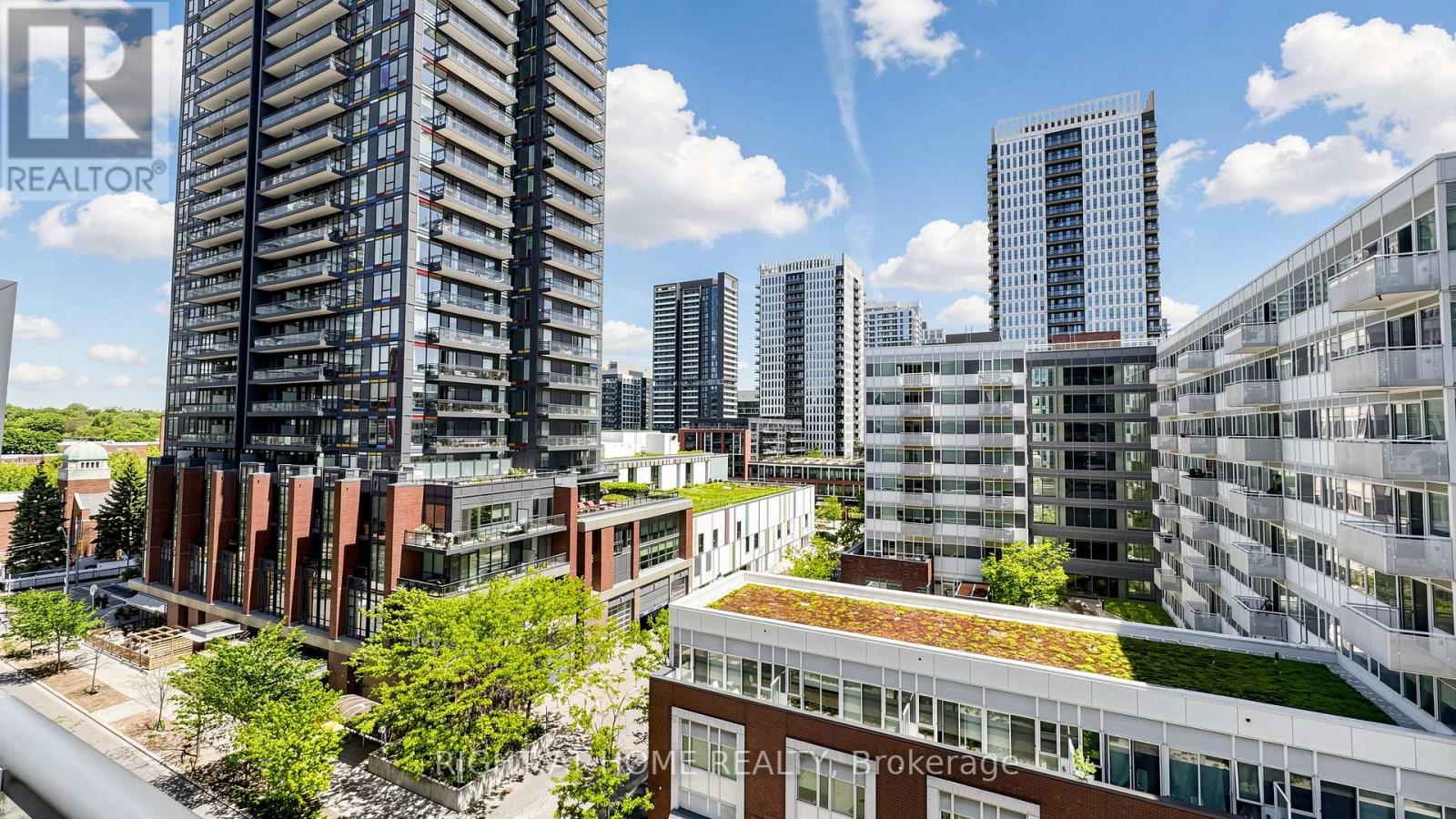 #714 200 SACKVILLE STREET - 23