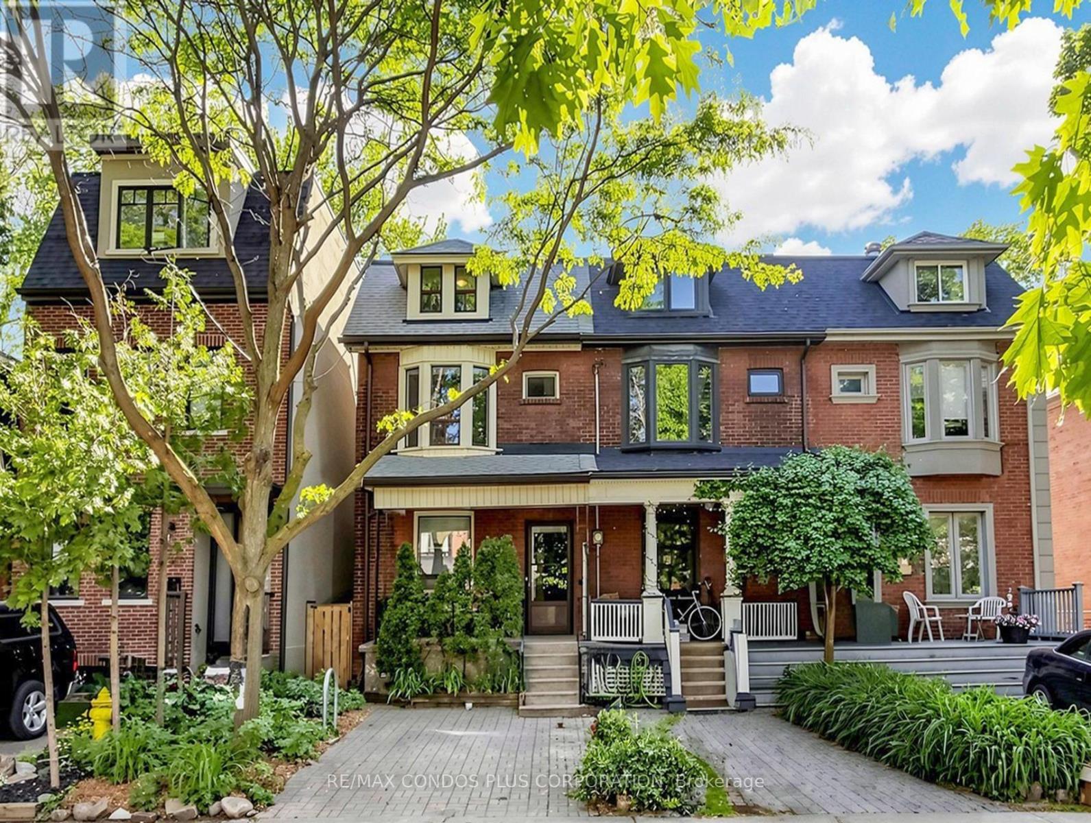 Listing photo of 212 ALBANY AVENUE