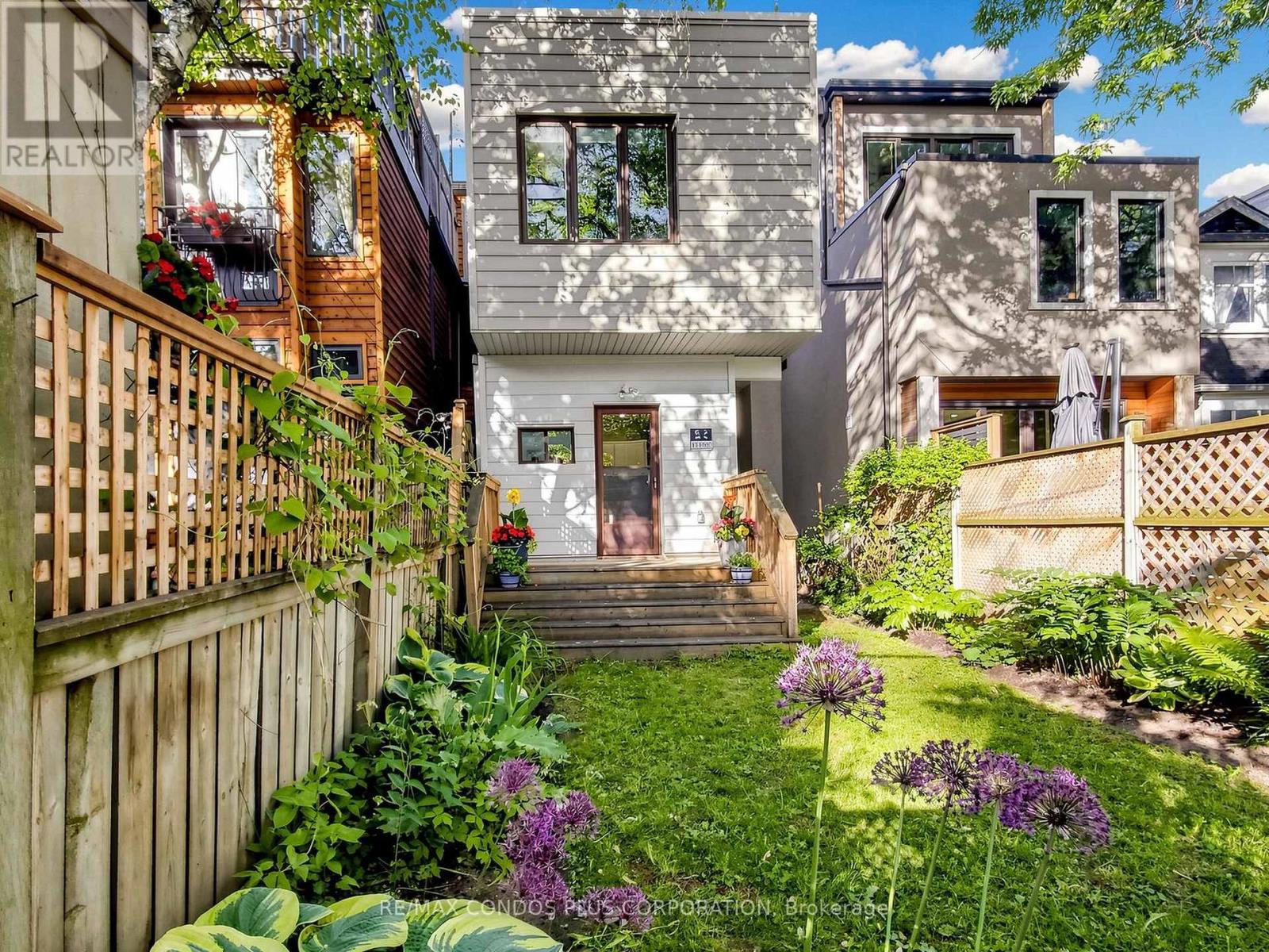 212 ALBANY AVENUE - 26