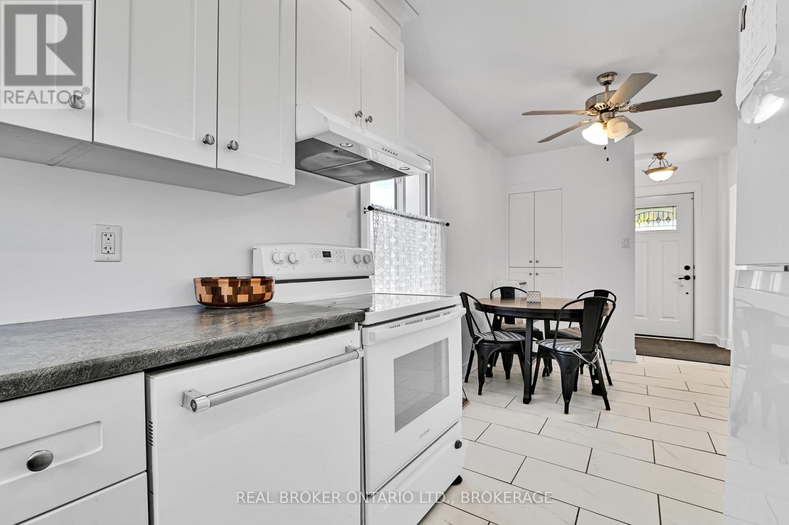 1006 SECOND STREET E - 9