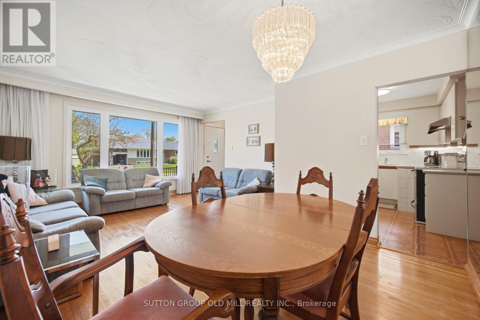 99 SCARDEN AVENUE - 11