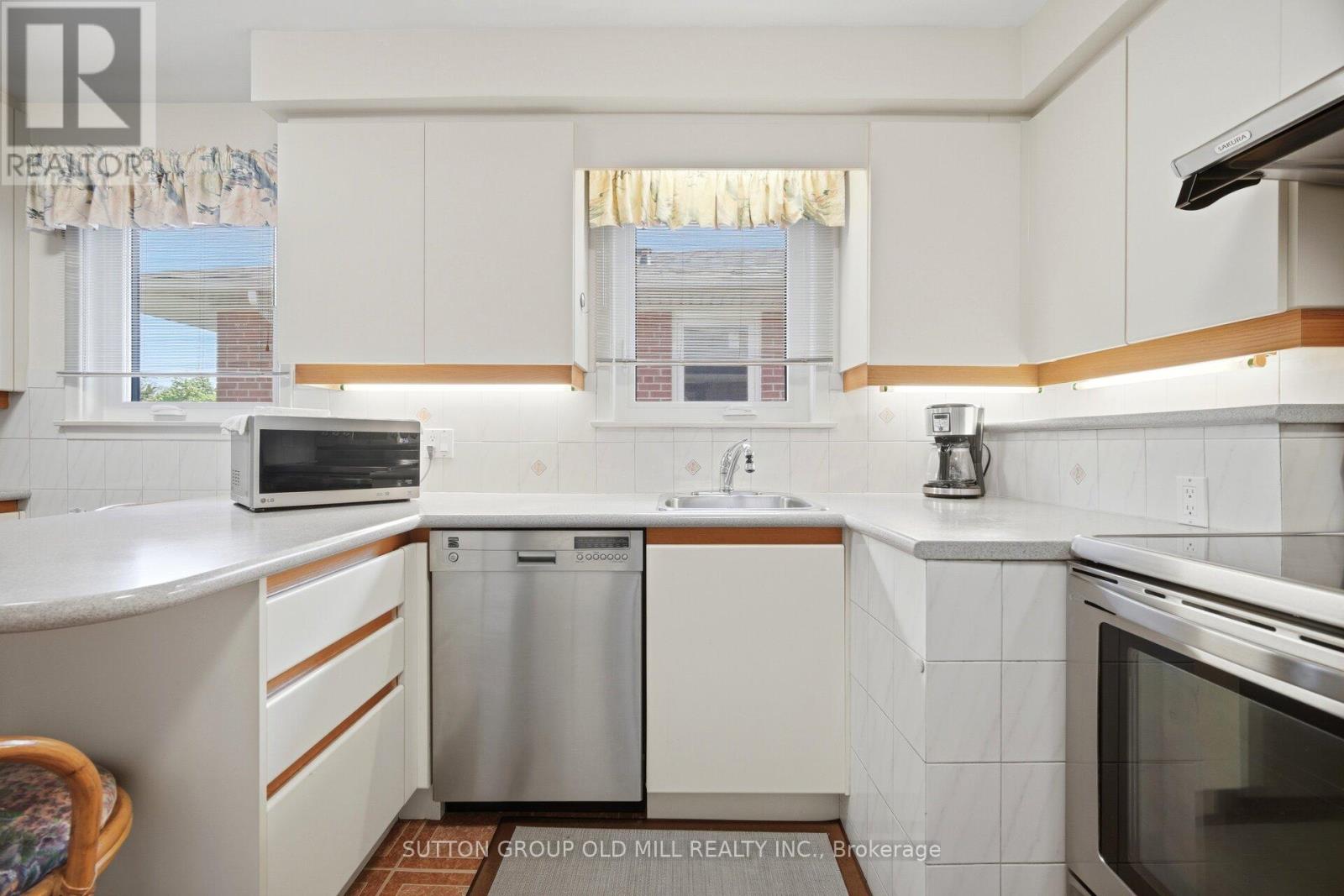 99 SCARDEN AVENUE - 15