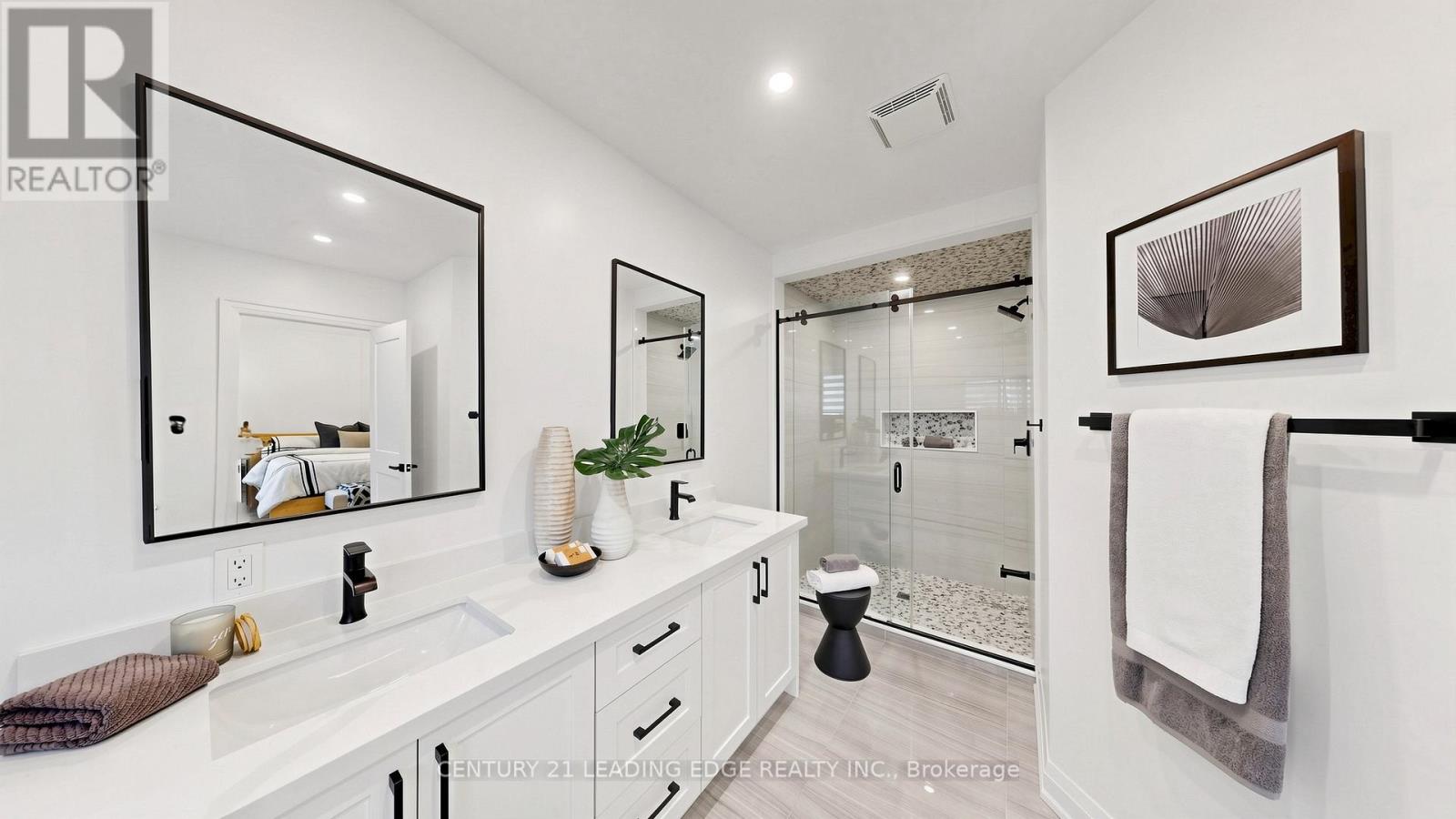 56 FAIRGATE CRESCENT - 28