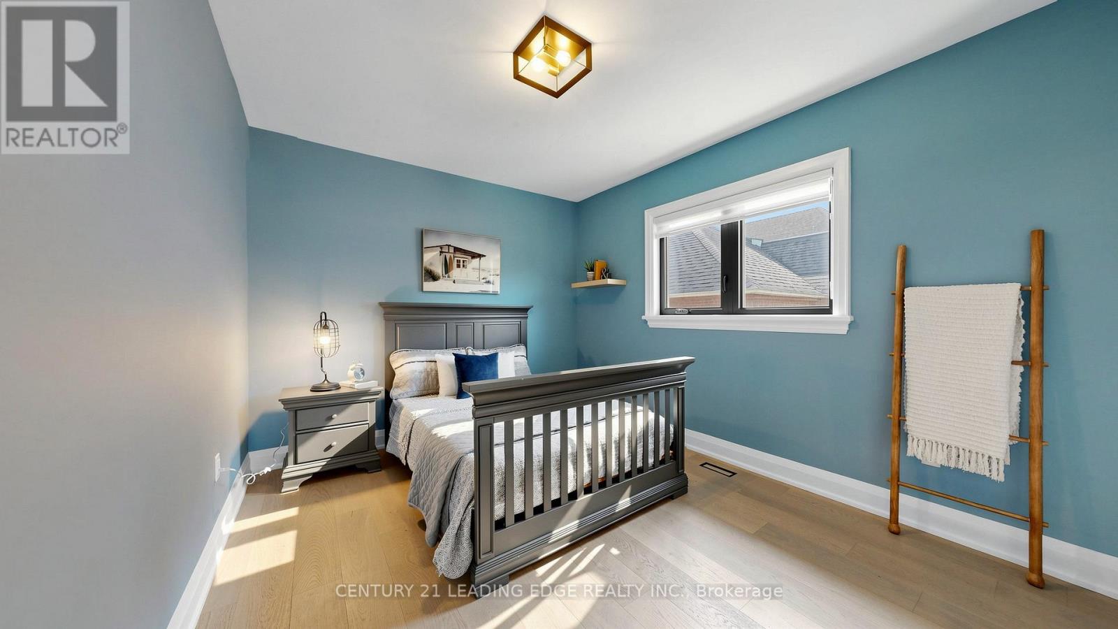 56 FAIRGATE CRESCENT - 32