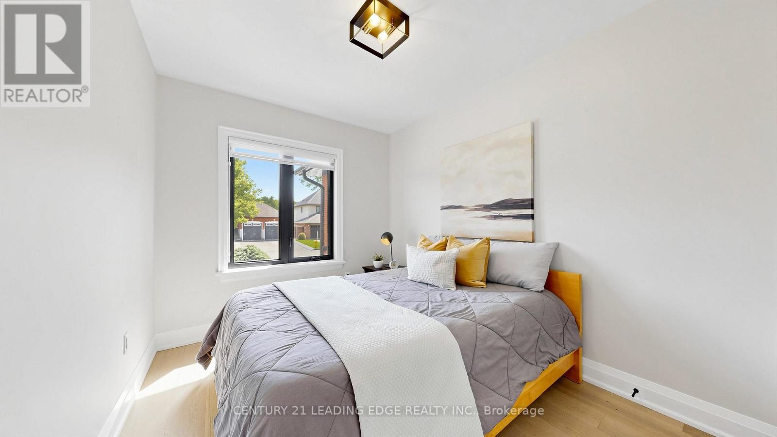 56 FAIRGATE CRESCENT - 33