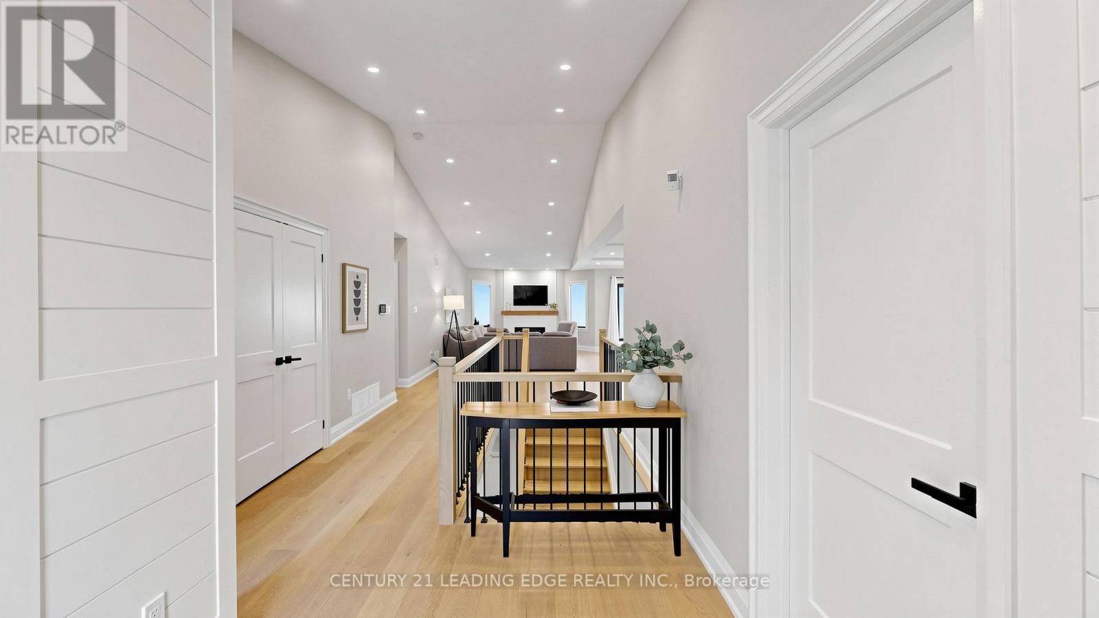 56 FAIRGATE CRESCENT - 4
