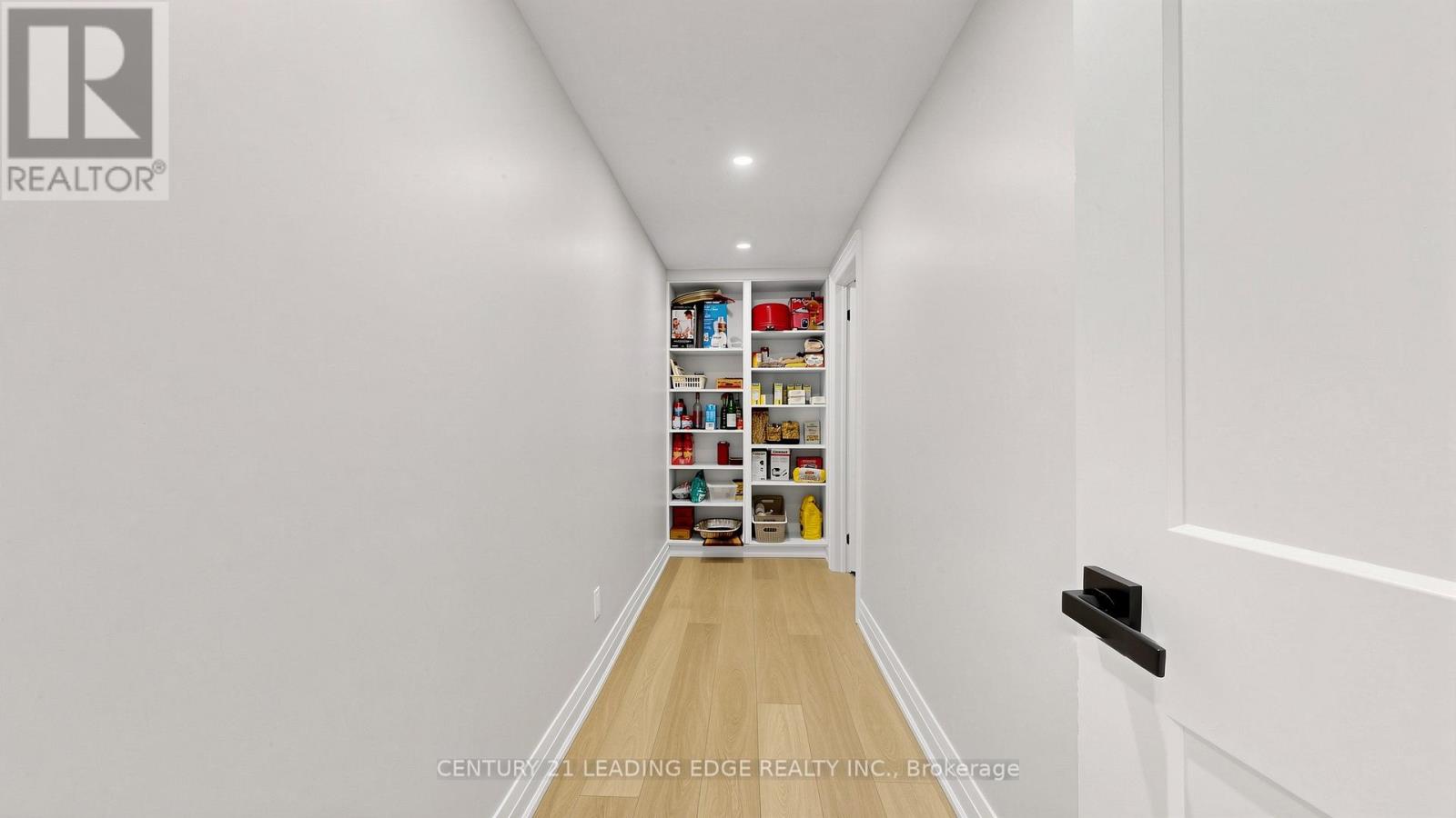 56 FAIRGATE CRESCENT - 46