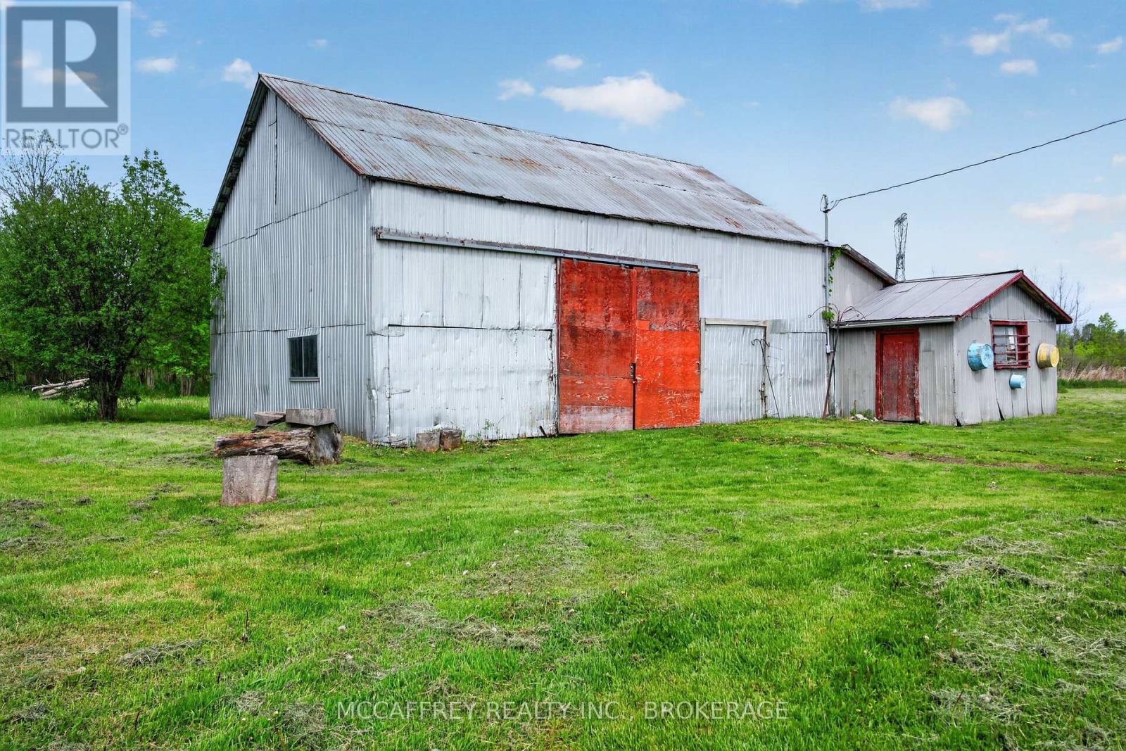 1549 DOYLE ROAD - 43