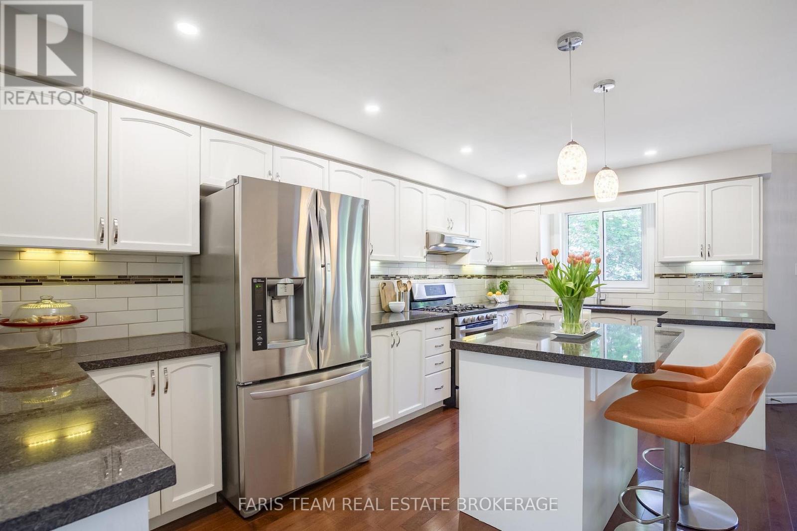 46 BELL STREET - 7