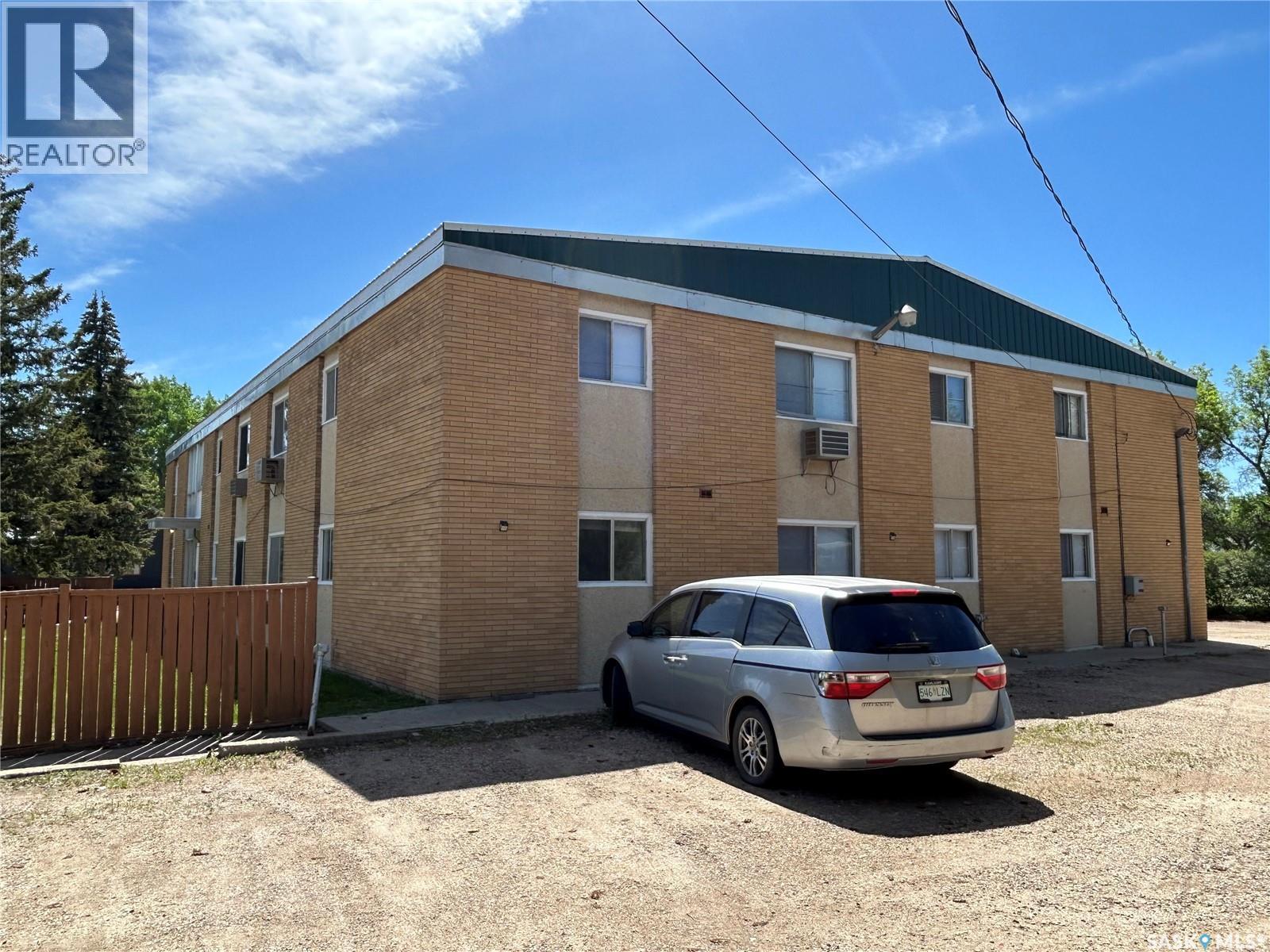 15 4th AVENUE - 3