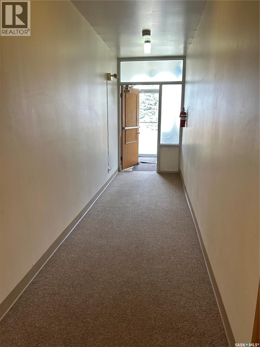 15 4th AVENUE - 20