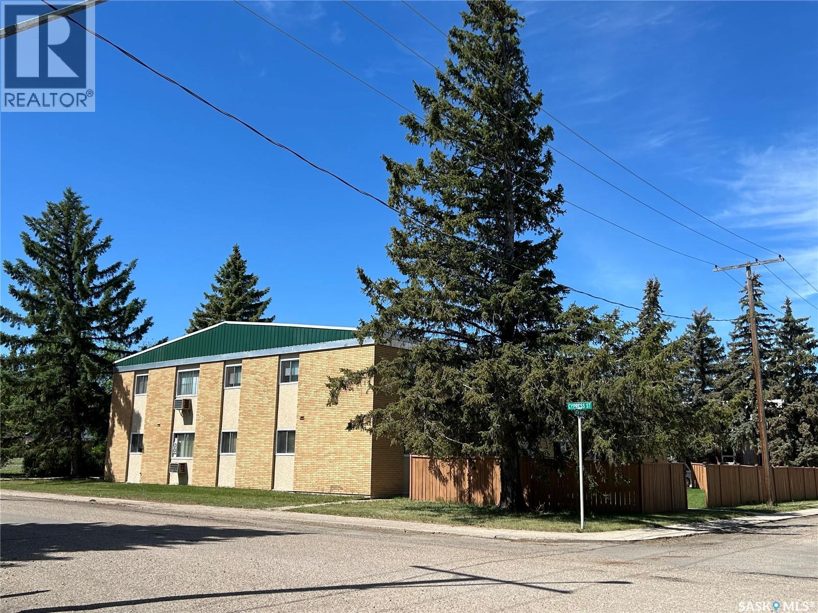 15 4th AVENUE - 8
