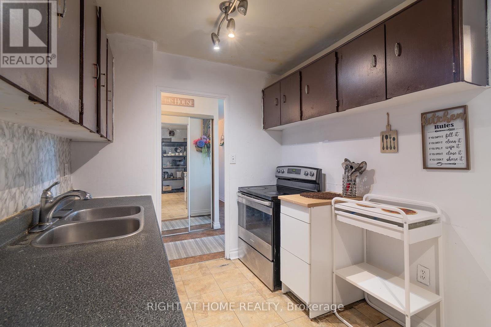 #608 335 DRIFTWOOD AVENUE - 17