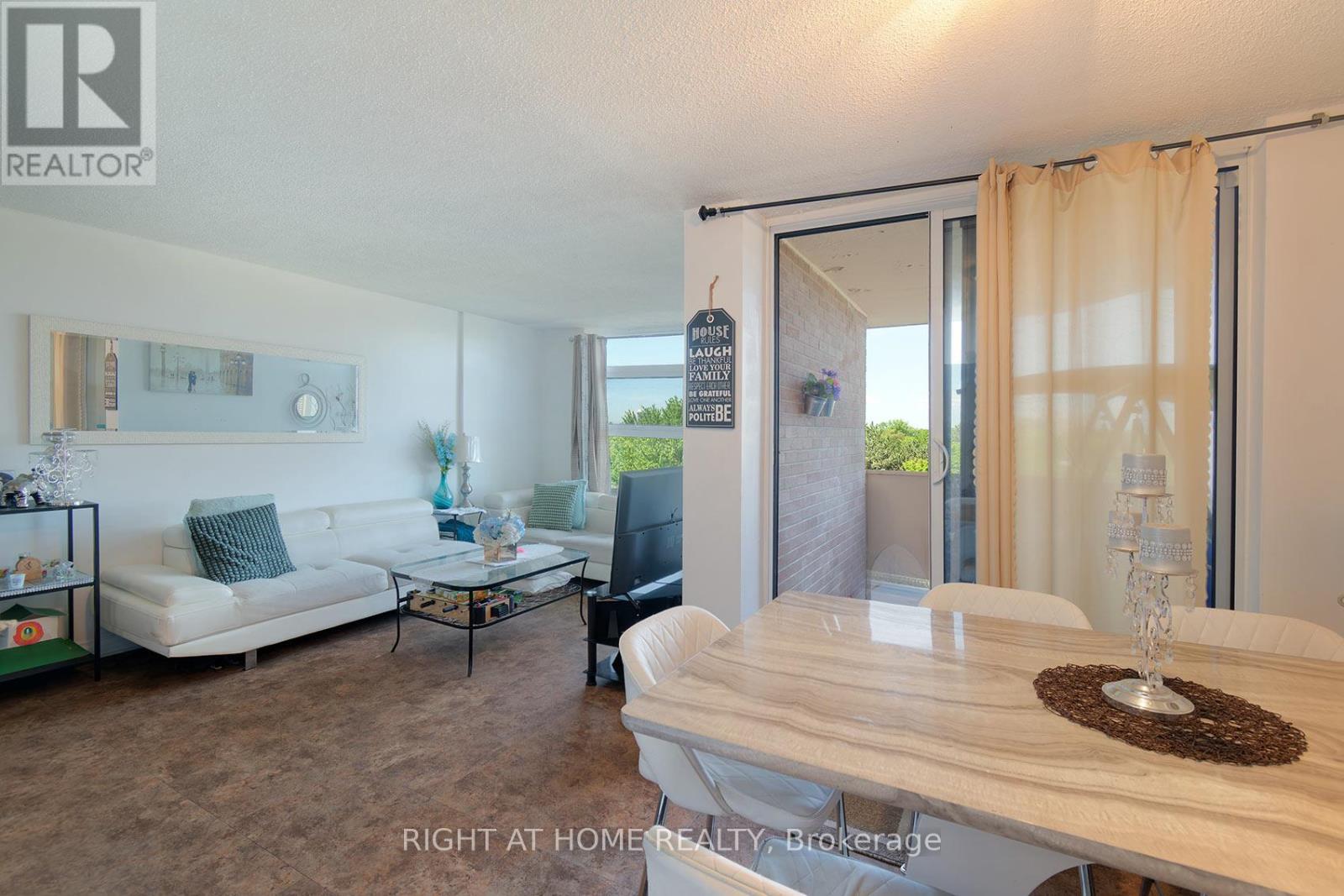 #608 335 DRIFTWOOD AVENUE - 20