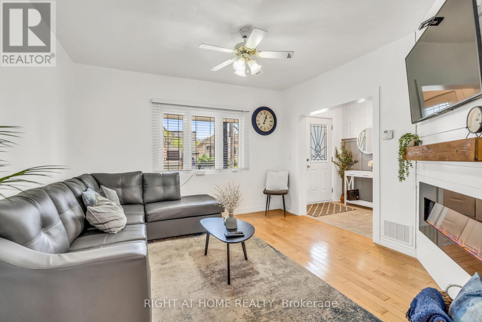 12 PORTER AVENUE - 13