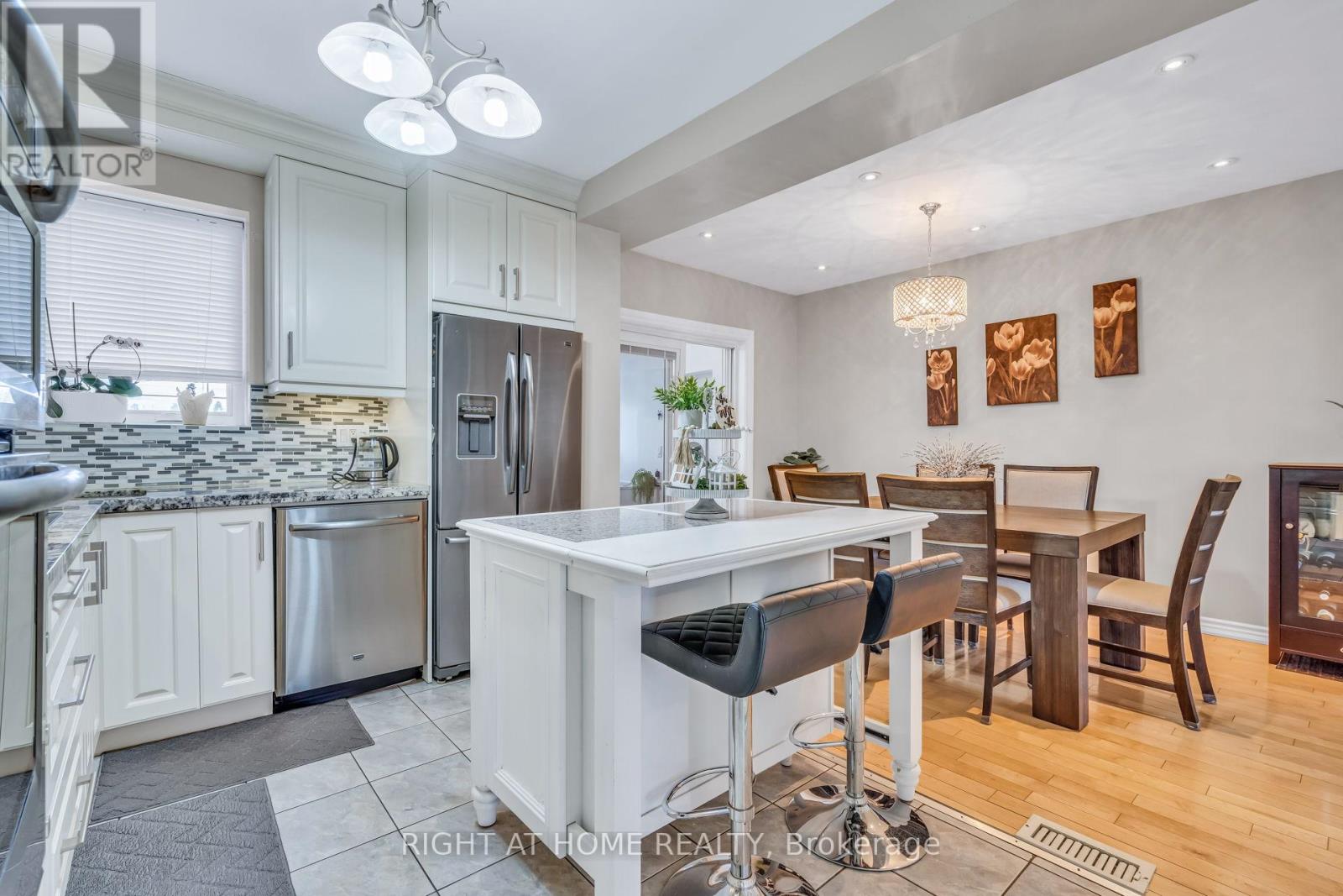 12 PORTER AVENUE - 19