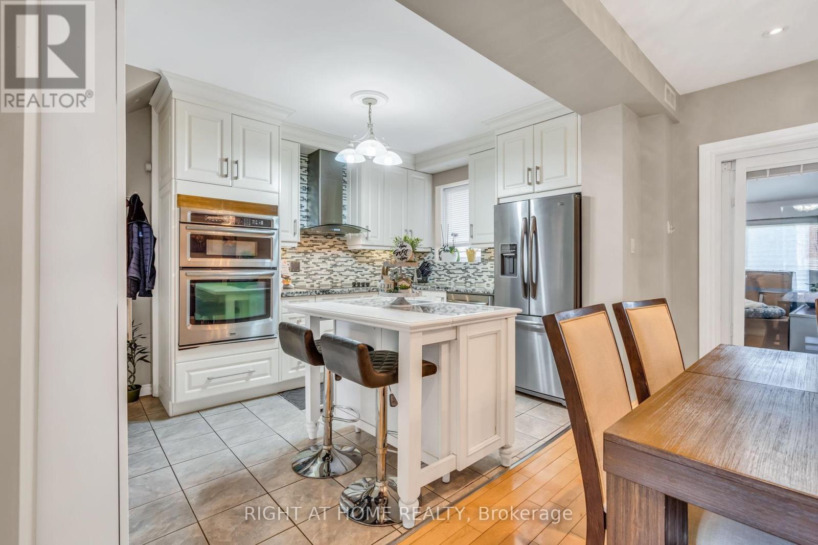 12 PORTER AVENUE - 20